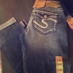 NWT Silver Jeans👖AIKO MID CAPRI 24-25-26-27